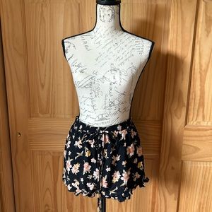 American Eagle Floral Womenβs Elastic Pajama Shorts